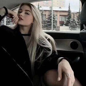 Meet your Posher, Dionna